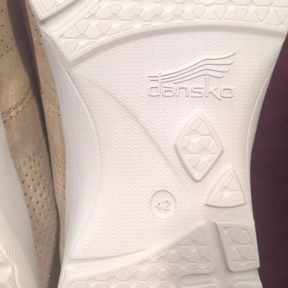 Dansko Alissa Gold Print Leather Sneakers Women's size 42 Euro (11.5-12 US)